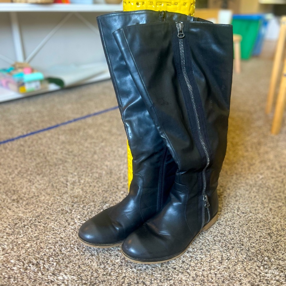 Maurices Extra Wide Calf Over-the-Knee full-zip Boots Size 8.5